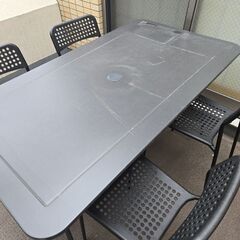 庭用鉄製テーブル及び椅子4脚セットの画像