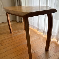 手作りテーブルの画像