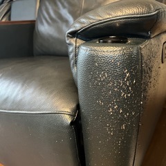 ヤマダ電機のリクライニングソファの画像