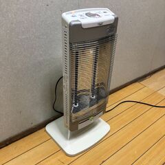 コロナ DH-1217R 遠赤外線ストーブ CORE HEAT コアヒート 2017年製 電気ヒーター 動作確認済 首振り 速暖 スリムタイプ　【糸島市内 送料無料】251113-1の画像