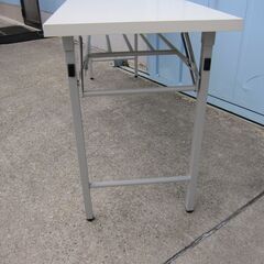 折りたたみテーブル　ホワイト　1800ｘ450ｘ700　の画像