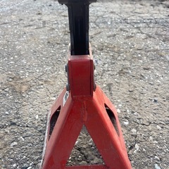 とてもきれいな状態です。 （4本 ）ほとんど使用していません。 車の整備やタイヤ交換の時に使うタイプです。 しっかり車を支えます。 現状渡しになります。 の画像