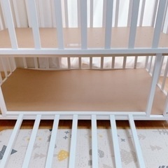 美品ヤトミ ベビーベッド ホワイトの画像