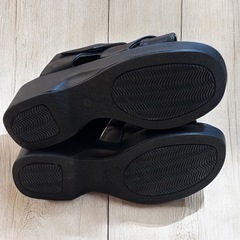 ミークリィ 厚底サンダル 黒 23cm ストラップ マジックテープの画像