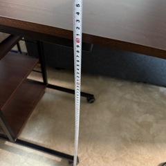 キャスター付きテーブル
の画像