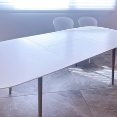 BoConcept Kingston 伸張式ダイニングテーブルの画像