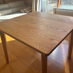 JASMINE ダイニングテーブル【スクウェア】（樹種：オーク、Size：スクウェア（W850）） の画像