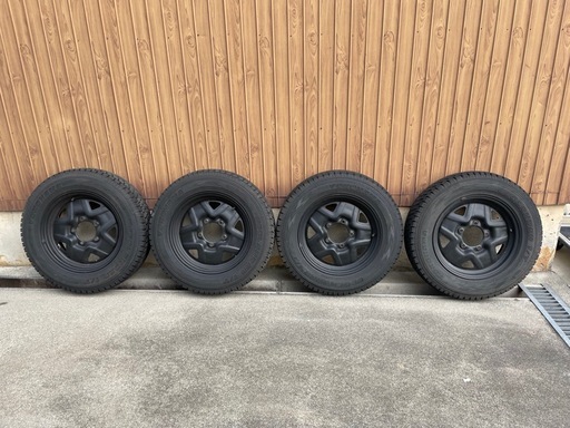 スタッドレスタイヤホイールセット　ジムニー　jb23