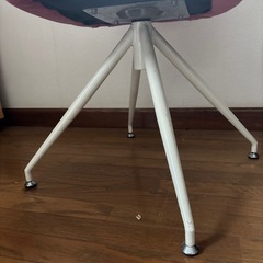 ピンク椅子の画像