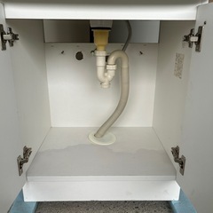 ●受渡し者様決定済となりました● タダであげます●(中古)洗面台※下台のみ、60cm巾の画像