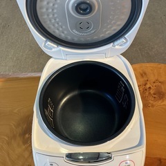 今週限定！YAMADA SELECTのマイコン炊飯器「YECM10G1」の画像