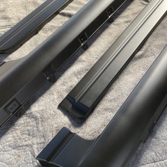 JB23W スズキ ジムニー サイドステップ ドアモール マットブラック塗装品 の画像