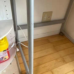 パソコンデスクの画像