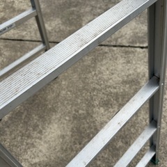 Ｓ型脚立の画像