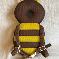転倒防止リュック　ハチさんの画像