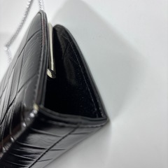 クロコ型ブラックフォーマルバッグの画像