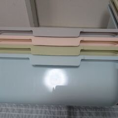 ニトリのカラボ専用収納ケース7個＆専用レール2セットの画像