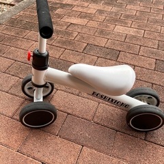 幼児用/バランスバイク/キッズ/自転車/4輪車/子供用の画像