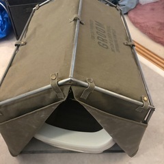 Broom  テント型ペットトイレカバー　&デオトイレの画像