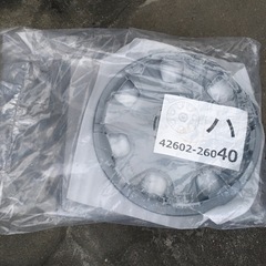 ハイエース‼️200系‼️新車外し‼️25年製‼️純正タイヤ、ホイール、ホイールキャップ、ホイールナット、セット‼️SP 175 N‼️195/80R 15‼️の画像