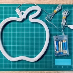 Green Apple 青りんご　ネオン風LEDライト　電池又はUSB給電の画像