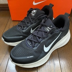 NIKE　ナイキ　VOMERO18　ボメロ18　ブラック　29.5㎝　ランニングの画像