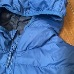 フード付きアウター　ユニクロ　130の画像