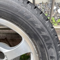 受渡者決定しました　ブリヂストン ブリザック REVO1 スタッドレスタイヤ アルミホイール付き 4本セットの画像