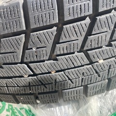 スタッドレスタイヤの画像