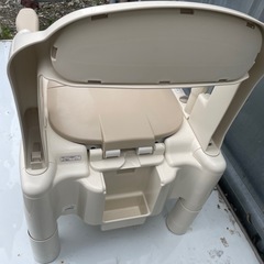 安寿　ポータブルトイレ FX-CP ちびくまくん　アームレスト付きの画像
