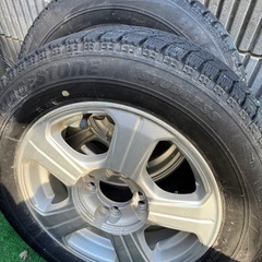 バリ山　スタッドレスタイヤ４本セットの画像