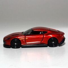 開箱済トミカ No.10「アストンマーティン ヴァンキッシュ ザガード」の画像