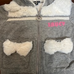 raucyのパーカー　フードあり　90サイズの画像