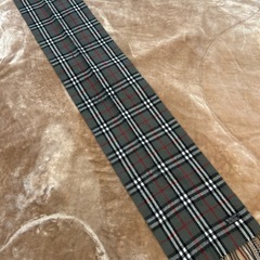 バーバリーBURBERRYマフラー ストール ショール スカーフグレイグレー灰色ノバチェックウール毛100％イングランド製イギリス製英国製レディースLADYS女性用、婦人 ウィメンズ（women’s） メンズ（men’s）男性用、紳士 ユニセックス男女兼用の画像