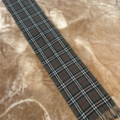 バーバリーBURBERRYマフラー ストール ショール スカーフグレイグレー灰色ノバチェックウール毛100％イングランド製イギリス製英国製レディースLADYS女性用、婦人 ウィメンズ（women’s） メンズ（men’s）男性用、紳士 ユニセックス男女兼用の画像