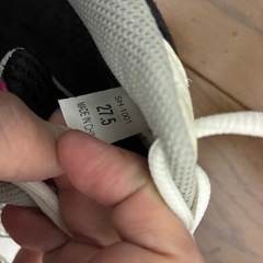 バドミントンシューズ　27.5cmの画像