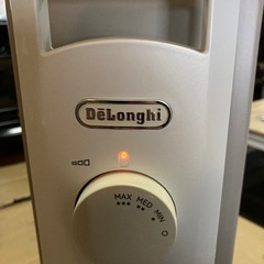 M199・デロンギオイルヒーター　RHJ21F0812-WH この機会にぜひ！の画像