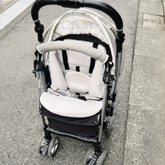 Aprica A型ベビーカーの画像