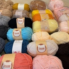 毛糸　大量の画像