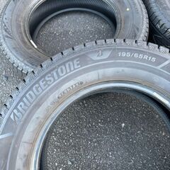 ブリヂストン BLIZZAK ブリザック スタッドレスタイヤ タイヤのみ 195/65R15 2022年製 の画像
