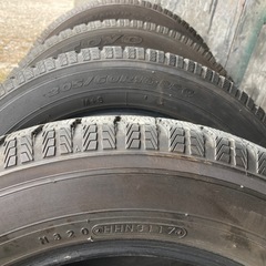 スタッドレスタイヤ。タイヤのみ。の画像