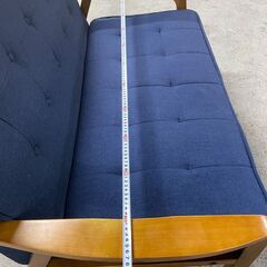 【美品】二人掛けソファー ネイビー 北欧風 脚付き コンパクト 人気 早い者勝ち 引取歓迎 配送OKの画像