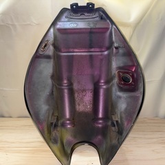 ゼファー400 ガソリンタンクの画像