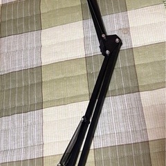 スマホスタンド（スマホを挟んで、寝ながら見る道具）の画像