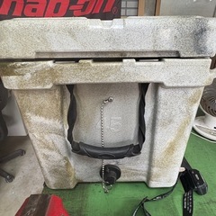 アイスランドクーラーボックスカモ 45QT ROTO MOLDED 検コールマンイエティシマノの画像