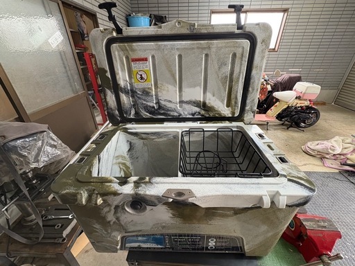 アイスランドクーラーボックスカモ 45QT ROTO MOLDED 検コールマンイエティシマノ