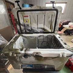 アイスランドクーラーボックスカモ 45QT ROTO MOLDED 検コールマンイエティシマノの画像