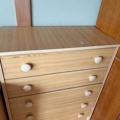 衣装タンスの画像