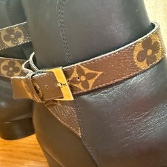 LOUIS VUITTON ルイヴィトン モノグラム アンクルレザーブーツ ブラック  36 の画像