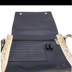 ショルダーバックの画像